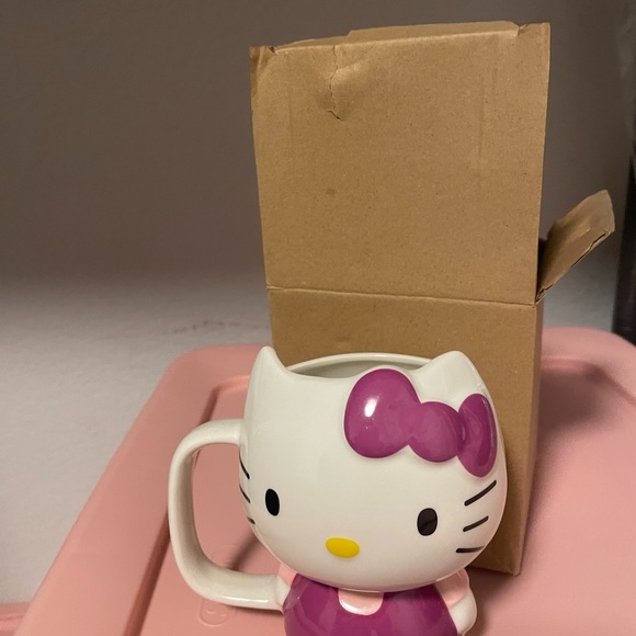 NWT Hello Kitty Mug - Picture 3 of 7